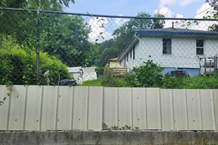 1636 NW Bridgeport Dr, Atlanta, GA 30318 - Photo 4