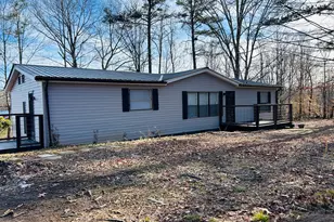 942 Paradise Valley, Cornelia, GA 30531 - Photo 2