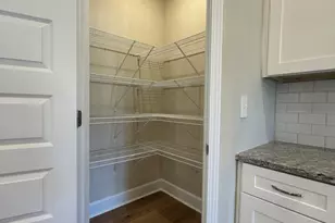 157 Country World Dr, Macon, GA 31211 - Photo 6