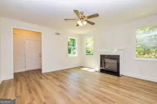 1669 W Poplar St, Griffin, GA 30224 - Photo 8