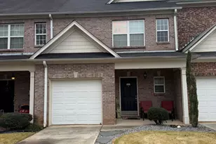 121 Stonebridge Crossing, Newnan, GA 30265 - Photo 2