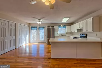 170 White Street, Dillard, GA 30537 - Photo 4