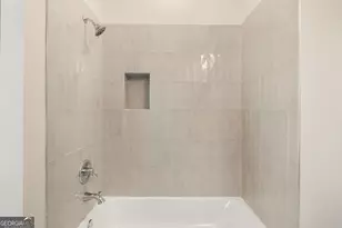 416 Upper E Ave, Savannah, GA 31401 - Photo 30