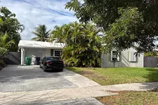 9515 Tiffany Dr, Miami, FL 33157 - Photo 2