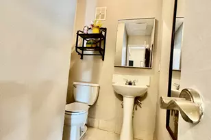 22 Fairview Dr, Jonesboro, GA 30238 - Photo 6