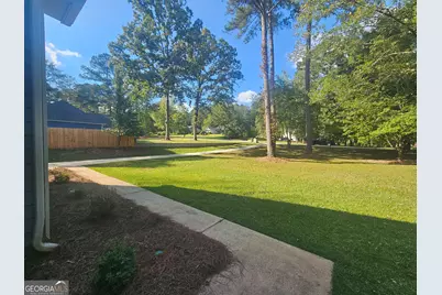 150 Park Timbers Drive, Sharpsburg, GA 30277 - Photo 10