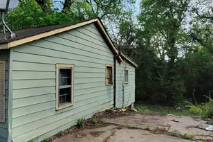 3491 Bond St W, Macon, GA 31204 - Photo 2