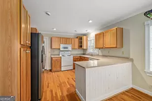 231 E Morgan St, Clarkesville, GA 30523 - Photo 8