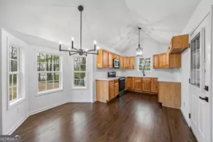 475 Hilltop Way, Toccoa, GA 30577 - Photo 8