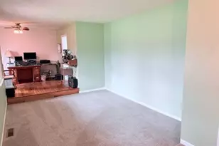 329 Pine St, Barnesville, GA 30204 - Photo 8