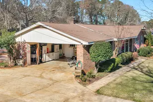 329 Pine St, Barnesville, GA 30204 - Photo 6