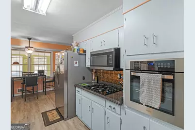 329 Pine Street, Barnesville, GA 30204 - Photo 14