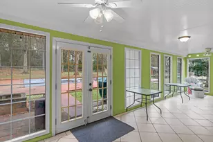 329 Pine St, Barnesville, GA 30204 - Photo 22