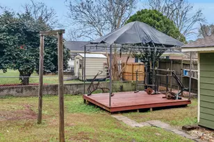 329 Pine St, Barnesville, GA 30204 - Photo 46