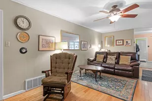 329 Pine St, Barnesville, GA 30204 - Photo 26