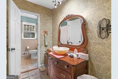 329 Pine Street, Barnesville, GA 30204 - Photo 28