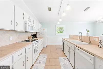 208 Paradise Marsh Circle, Brunswick, GA 31525 - Photo 10