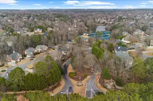 9635 Autry Falls Dr, Alpharetta, GA 30022 - Photo 100