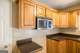 1940 Barrington Dr, Dublin, GA 31021 - Photo 10