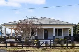 212 Durand St, Woodbury, GA 30293 - Photo 1