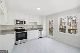 1518 Hillside Dr SE, Conyers, GA 30094 - Photo 24