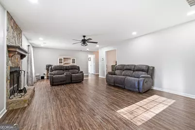 264 Aspen Lake Drive W, Newnan, GA 30263 - Photo 16