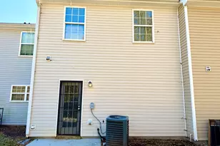 8330 Oakley Cir, Union City, GA 30291 - Photo 20