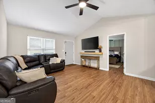 250 Prestigious Pl, Senoia, GA 30276 - Photo 4