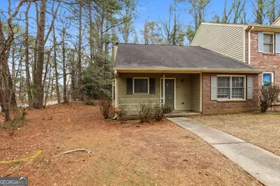 7074 Williamsburg Drive, Riverdale, GA 30274 - Photo 2