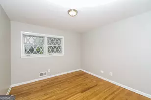 2693 Stoneview Terrace, East Point, GA 30344 - Photo 12