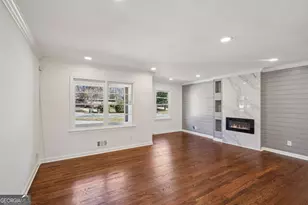 2198 Lower Roswell Rd, Marietta, GA 30068 - Photo 2