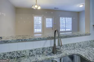 7669 Commerce Ct, Riverdale, GA 30296 - Photo 8