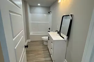 305 N 4th St, Warner Robins, GA 31093 - Photo 10