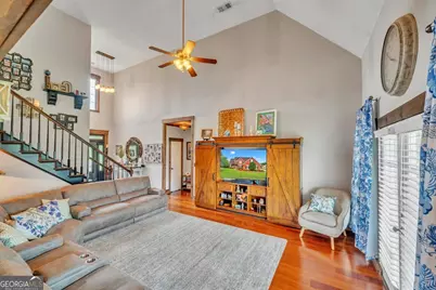 218 Knob Hill Drive, Warner Robins, GA 31088 - Photo 6