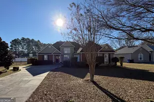 107 Westchester Cir, Dublin, GA 31021 - Photo 2