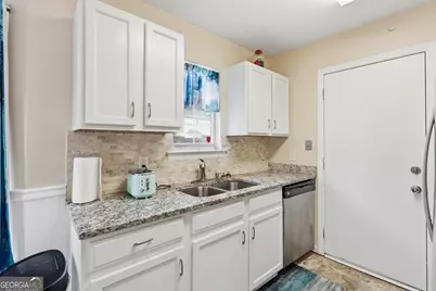 7245 Garfield Street, Savannah, GA 31406 - Photo 14