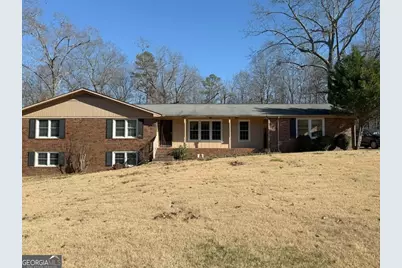 224 SE Lake Dr, Calhoun, GA 30701 - Photo 1