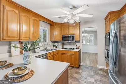 107 Laurel Oak Lane, Warner Robins, GA 31093 - Photo 8
