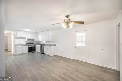 128 Elaine Drive, Warner Robins, GA 31088 - Photo 10