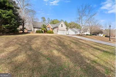 1360 Platinum Drive, Hoschton, GA 30548 - Photo 8