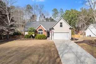 1360 Platinum Dr, Hoschton, GA 30548 - Photo 1