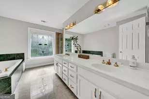 2448 Kings Arms Dr NE, Atlanta, GA 30345 - Photo 18