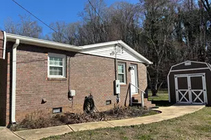 1517 Cave Spring Rd SW, Rome, GA 30161 - Photo 4