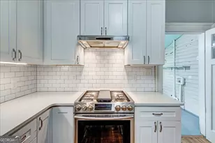 19 McDonough St, Hampton, GA 30228 - Photo 4