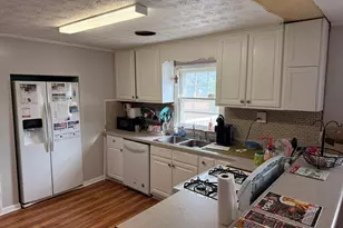 210 Savannah Ave, Dublin, GA 31027 - Photo 14