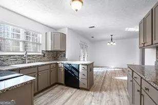 19 Rayner Dr, Newnan, GA 30265 - Photo 14