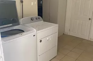 1025 Lynwood Pl, Forest Park, GA 30297 - Photo 32