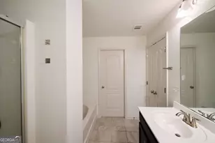 1942 Paxton Ridge Ct, Lilburn, GA 30047 - Photo 18