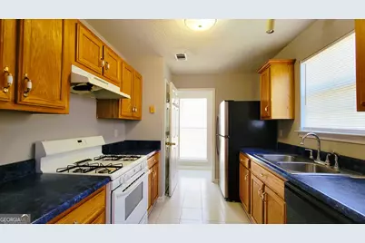 5609 Eagles Feather Lane, Riverdale, GA 30274 - Photo 14