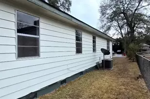 16 Fale St, Hawkinsville, GA 31036 - Photo 4